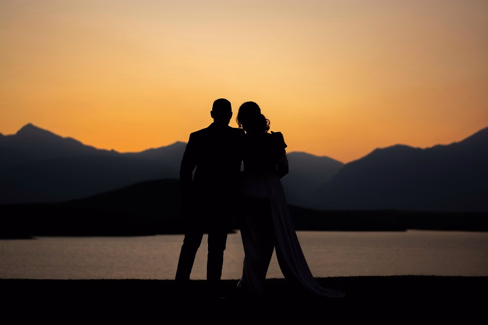 Turning Clients into Friends: Mastering the Art of Relationship-Driven Sales Turning Clients into Friends: Mastering the Art of Relationship-Driven Sales