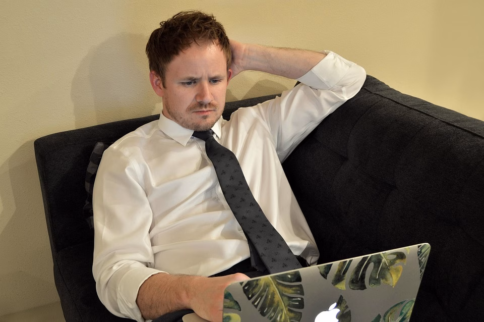 Maximizing Productivity: The Power of Delegating Tasks Through Outsourcing Maximizing Productivity: The Power of Delegating Tasks Through Outsourcing