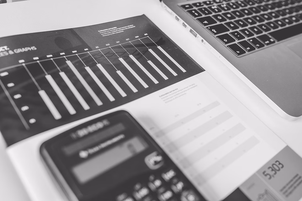 Beyond Spreadsheets: Elevating Project Tracking with CRM Solutions