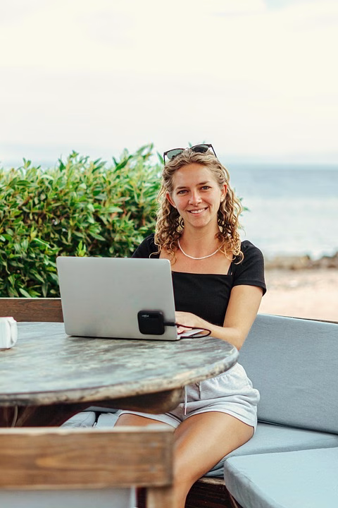The Art of Online Visibility: How to Get Noticed in a Crowded Space