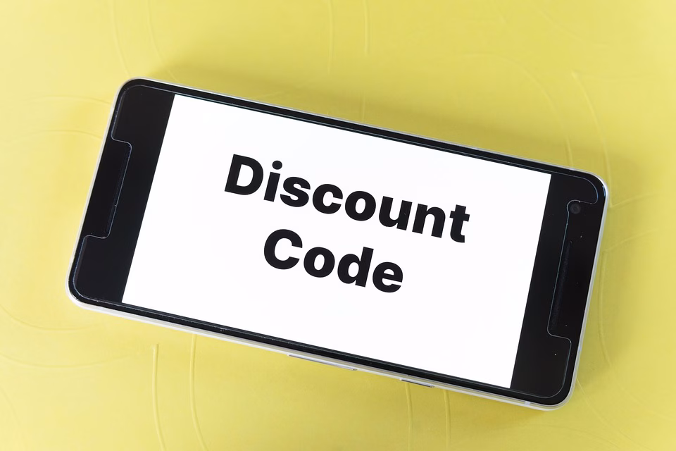 QR Codes with a Twist: Embedded Data for Seamless User Experiences QR Codes with a Twist: Embedded Data for Seamless User Experiences