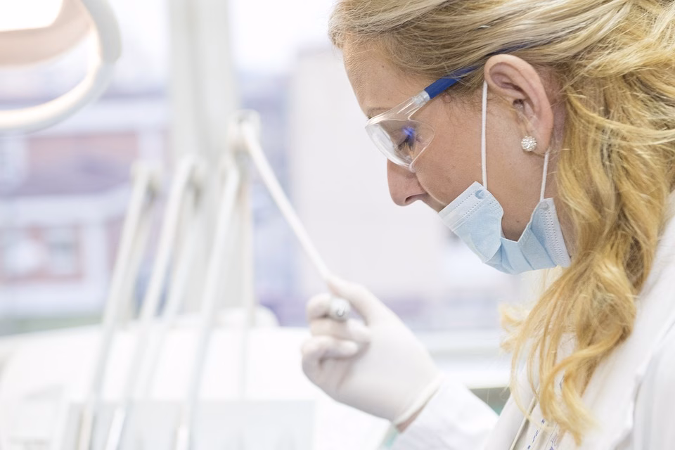 From Clinic to Digital: Optimizing Patient Referrals with vCards