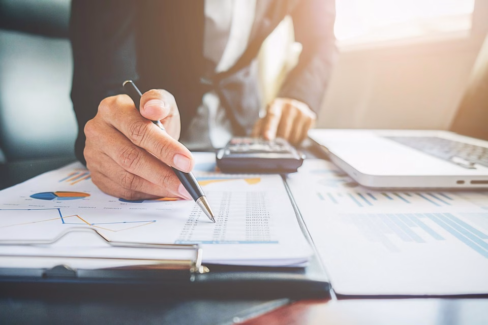 Beyond Spreadsheets: Innovative Business Software Solutions You Need to Try