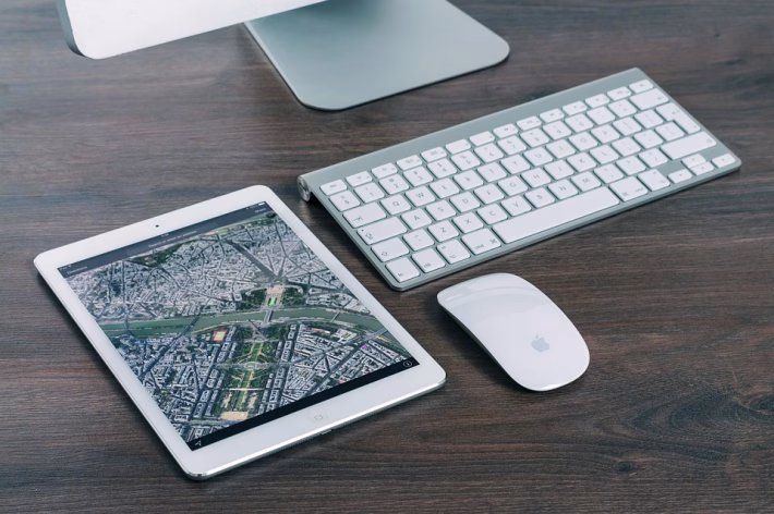 Meet, Greet, Succeed: Mastering Networking in the Freelance World