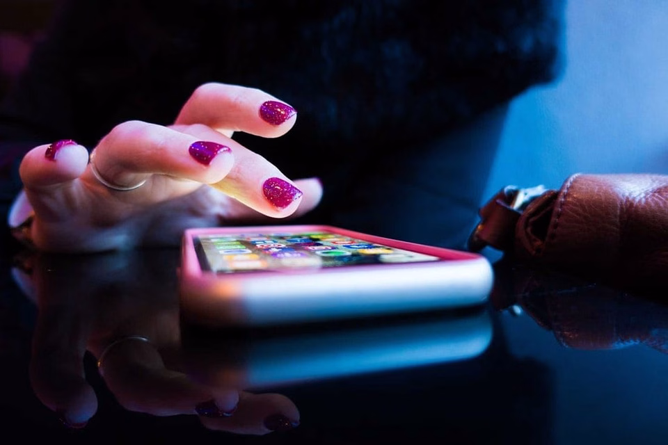 Texting for Success: The Benefits of SMS Reminders for Client Relationship Management Texting for Success: The Benefits of SMS Reminders for Client Relationship Management