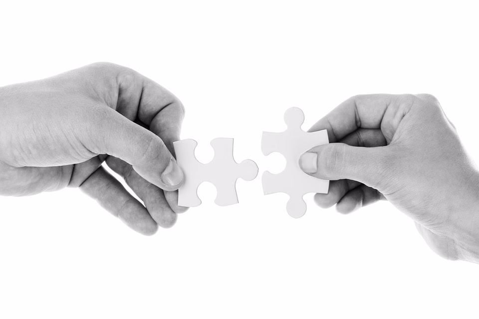 Connect & Network: How to Seamlessly Integrate Social Links into Your vCard
