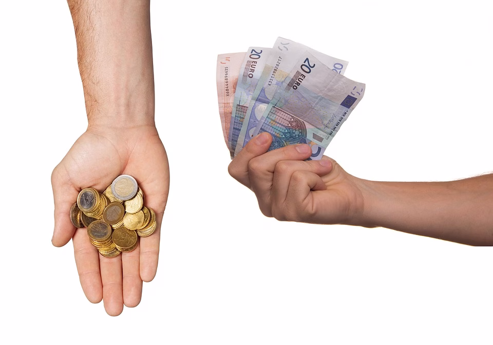 From Transactions to Relationships: Bridging WooCommerce and CRM for Better Insights