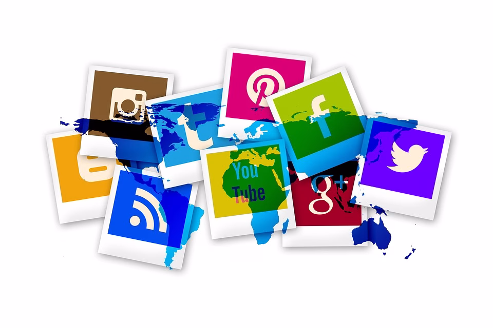 Revolutionize Networking: The Art of Designing Digital Business Cards