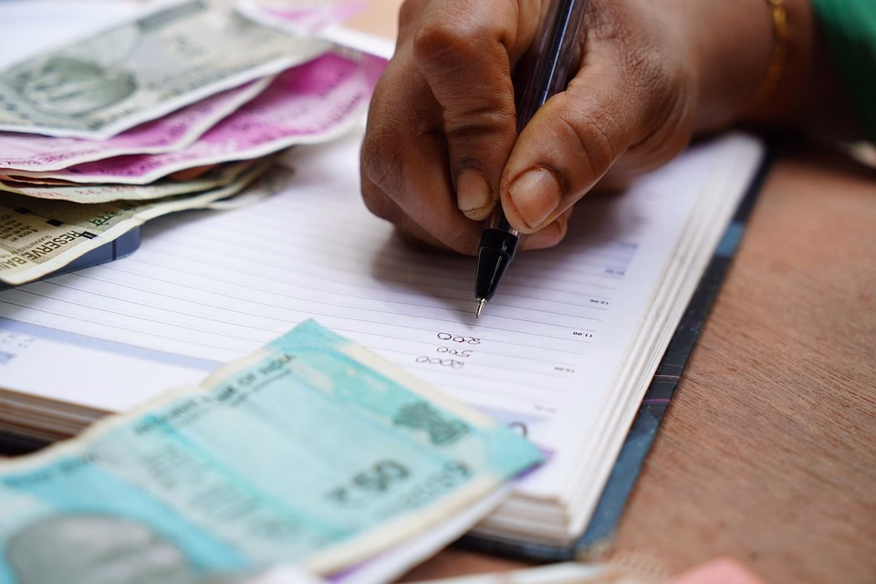How Recurring Invoices Can Streamline Your Subscription Services
