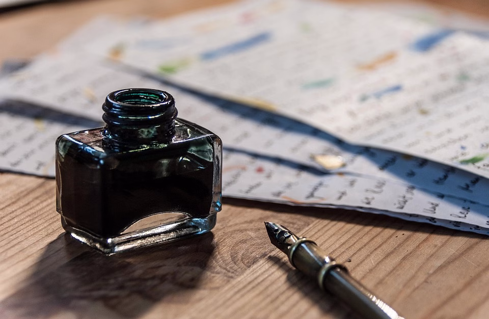 From Ink to Interface: The Evolution of Greeting Cards in the Digital Age