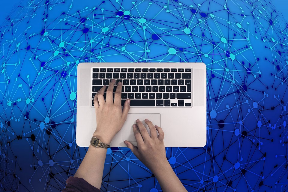 Networking Made Easy: The Future of Business Cards Through Automation Networking Made Easy: The Future of Business Cards Through Automation