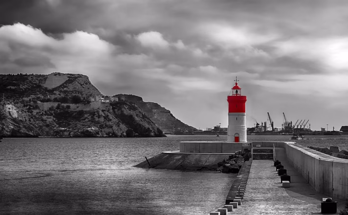 Navigating the Digital Landscape: Key Features of Modern Asset Tracking Solutions
