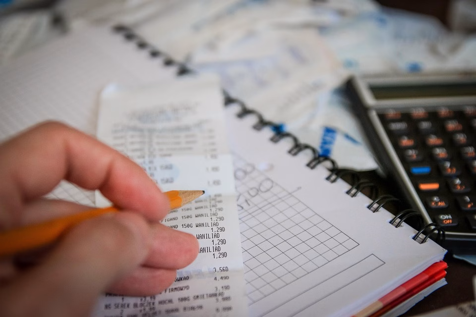 Save Time and Money: Why Your Business Needs a Paperless Invoicing Solution Save Time and Money: Why Your Business Needs a Paperless Invoicing Solution