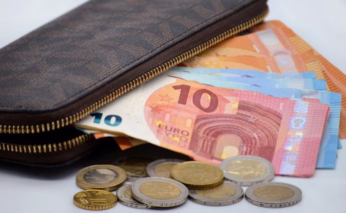 The Cost of Convenience: Understanding Privacy Risks in Digital Networks