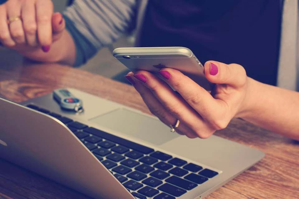 Unlock Your Business Potential: How a Smart Link-in-Bio CRM Module Streamlines Connections