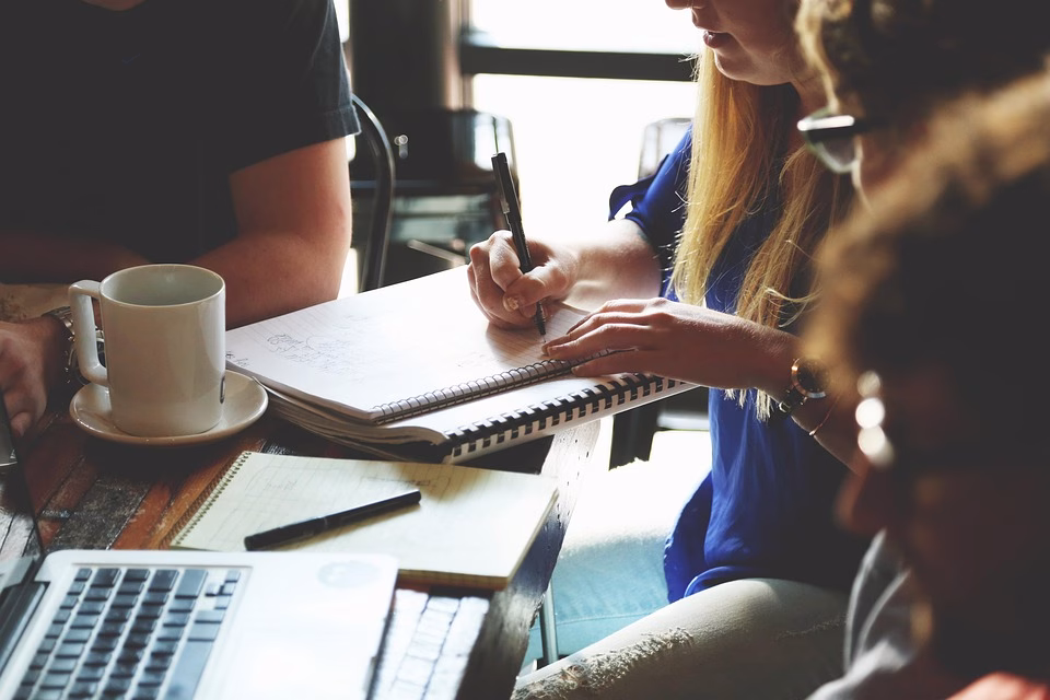 From Startup to Standout: Essential Growth Strategies for Emerging Businesses