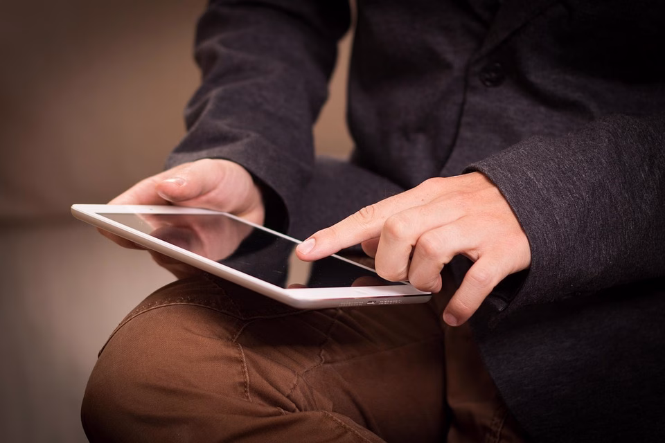 Swipe Right on Privacy: Securing Your Digital Business Card