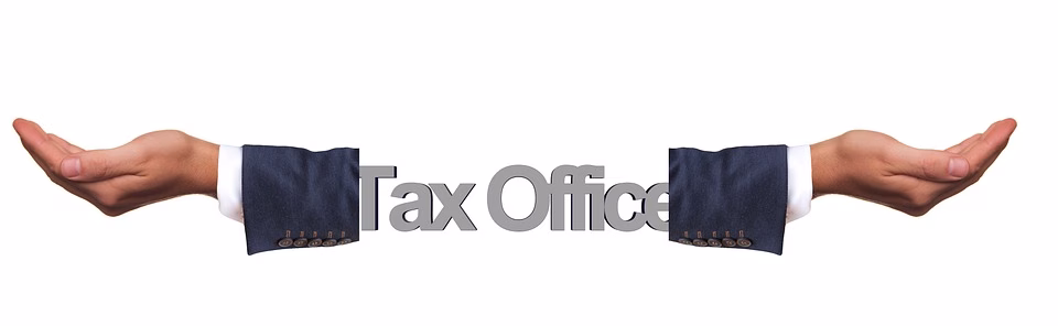 Maximizing Revenue and Relationships: The Benefits of Integrating CRM and E-Invoicing