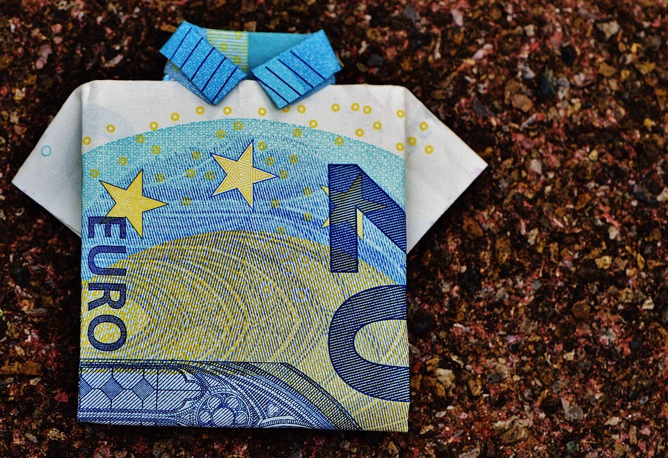 Boost Your Cash Flow: Top 5 Advantages of Digital Invoice Management