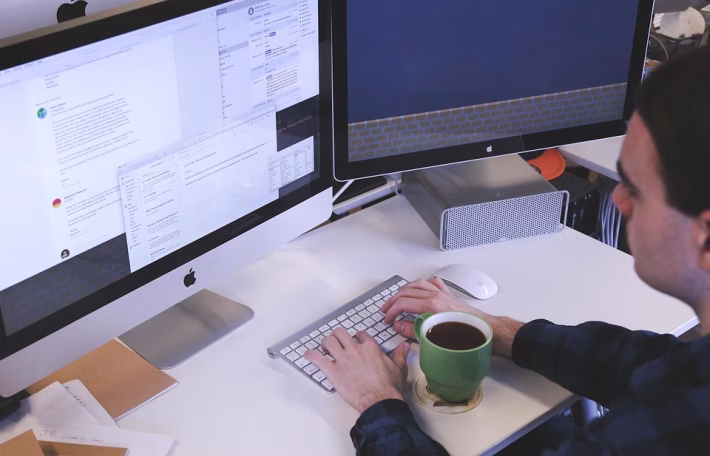 Streamline Your Business: The Benefits of Multi-Tenant CRM Solutions with Subdomain Functionality