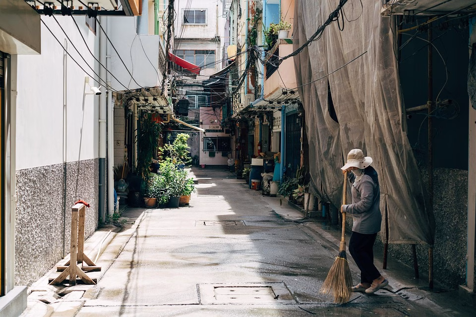 From Local to Global: Transforming Your CRM with Effective Language Translation