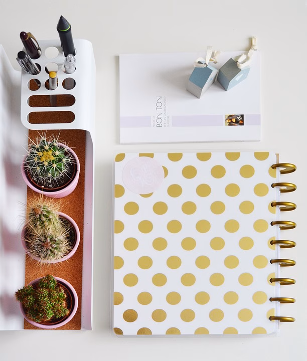 Organize Like a Pro: Choosing Between Airtable and Google Sheets Organize Like a Pro: Choosing Between Airtable and Google Sheets