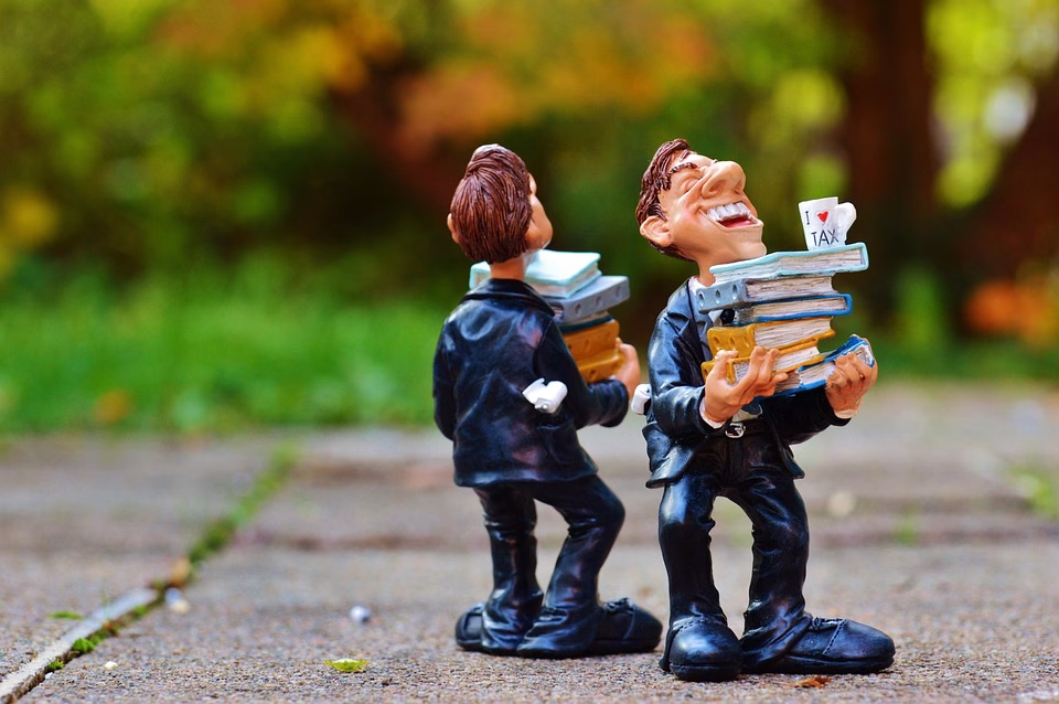 Consultant’s Guide to Choosing the Right CRM: Key Features to Consider Consultant’s Guide to Choosing the Right CRM: Key Features to Consider