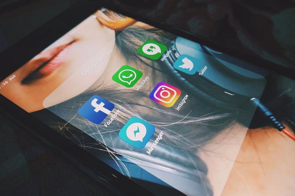 Unlocking WhatsApp Business: A Comprehensive Guide for Entrepreneurs Unlocking WhatsApp Business: A Comprehensive Guide for Entrepreneurs
