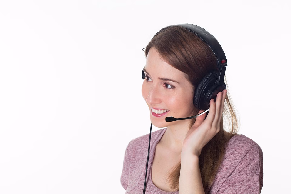 Customer Experience 2.0: The Revolution of CRM Platforms Customer Experience 2.0: The Revolution of CRM Platforms
