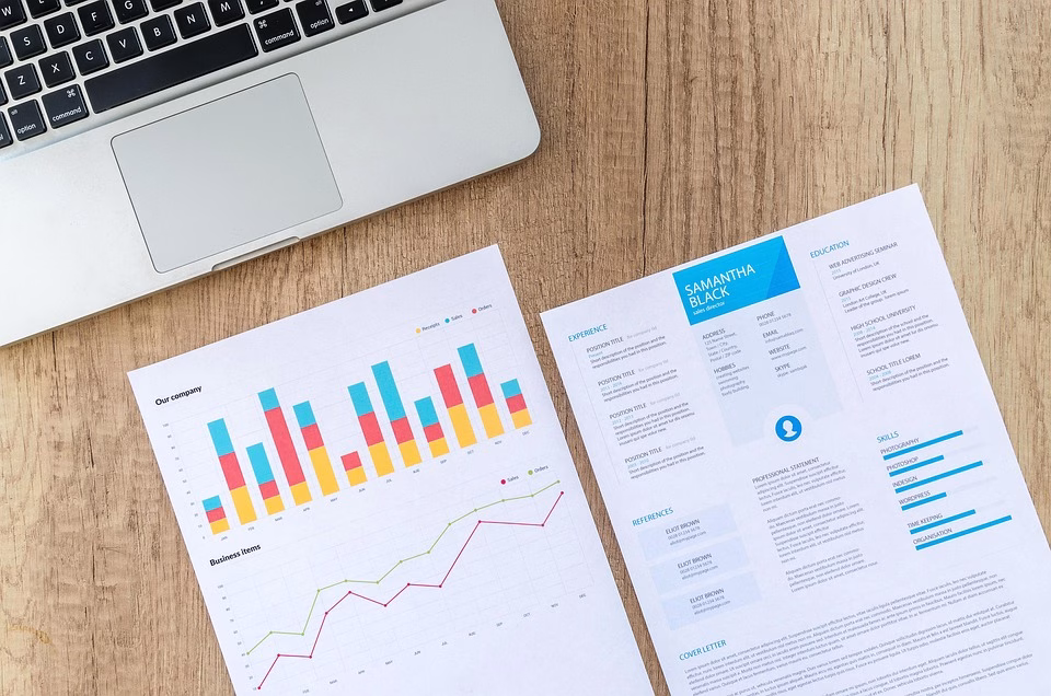 Beyond the Resume: Effective Candidate Status Tracking Techniques