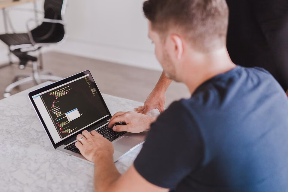 Collaboration Without Borders: Using CRM to Unite Remote Teams Collaboration Without Borders: Using CRM to Unite Remote Teams