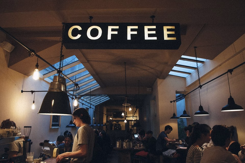 From Customers to Champions: Boosting Sales with Referral Software