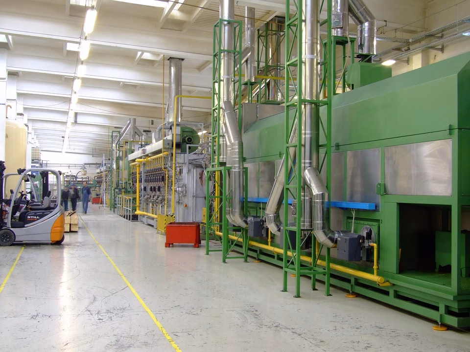 Streamlining Production and Customer Connections: The Benefits of CRM in Manufacturing