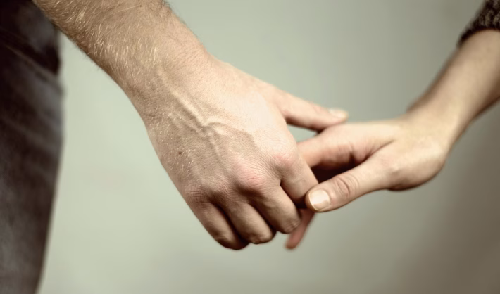 Connect and Impress: Top Tips for Sharing Your Digital Business Card
