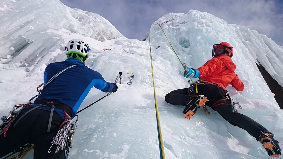 Challenges and Solutions: Navigating the Recurring Revenue Landscape
