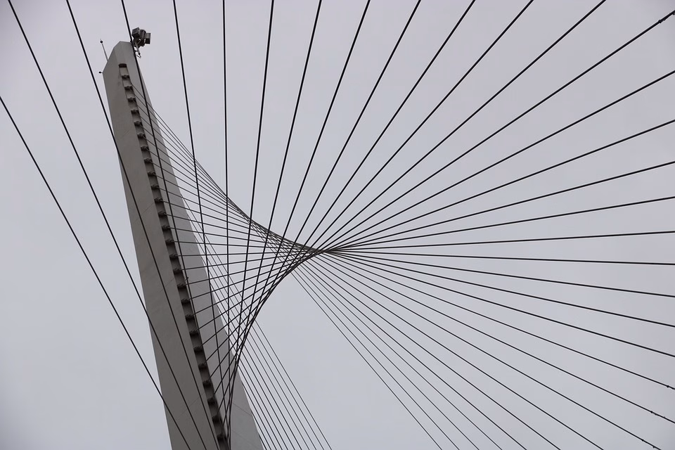 Connecting with Customers: Why Zoom is Essential for CRM Success