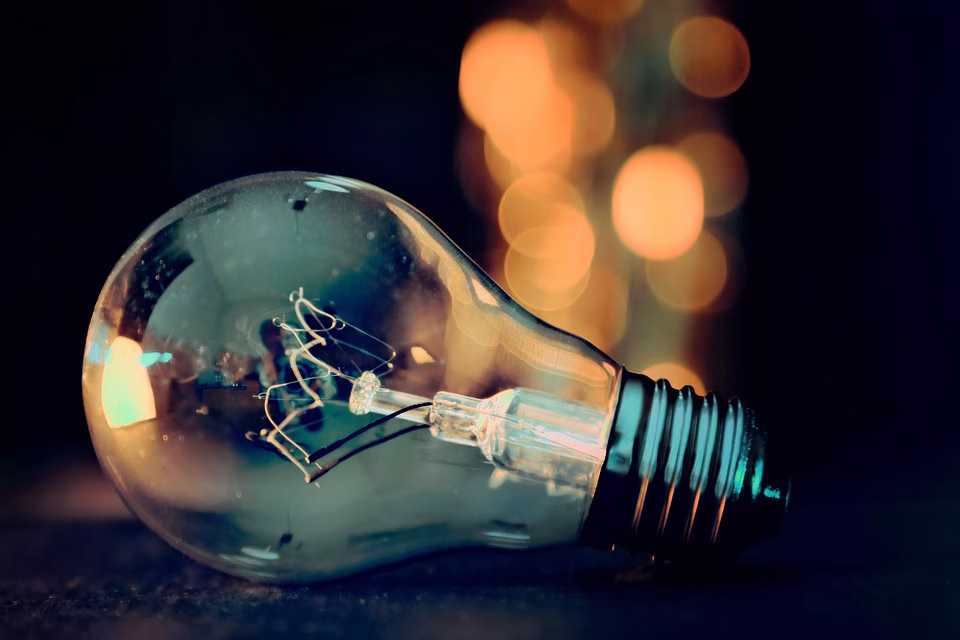 Unlocking Transparency: Integrating Blockchain Technology into CRM Systems