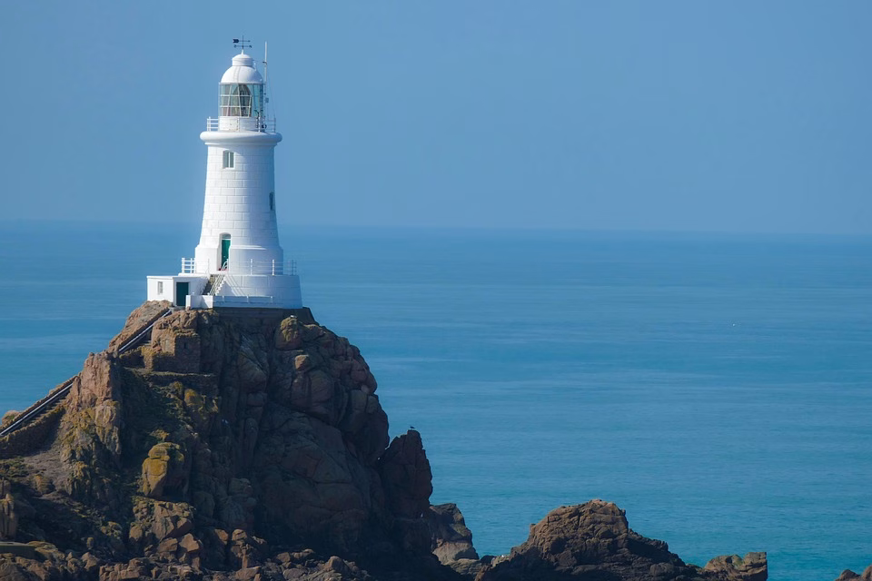 Navigating the Customer Journey: The Role of CRM in Effective Communication Navigating the Customer Journey: The Role of CRM in Effective Communication