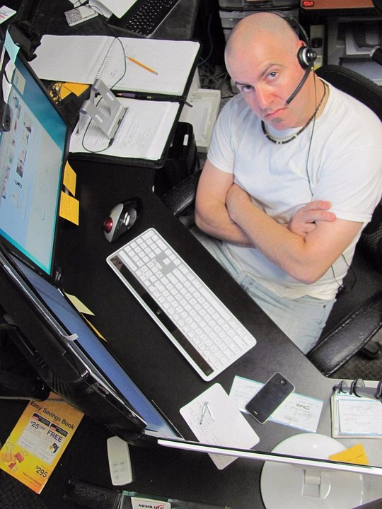 Maximizing Customer Loyalty: The Role of CRM in E-Commerce Success