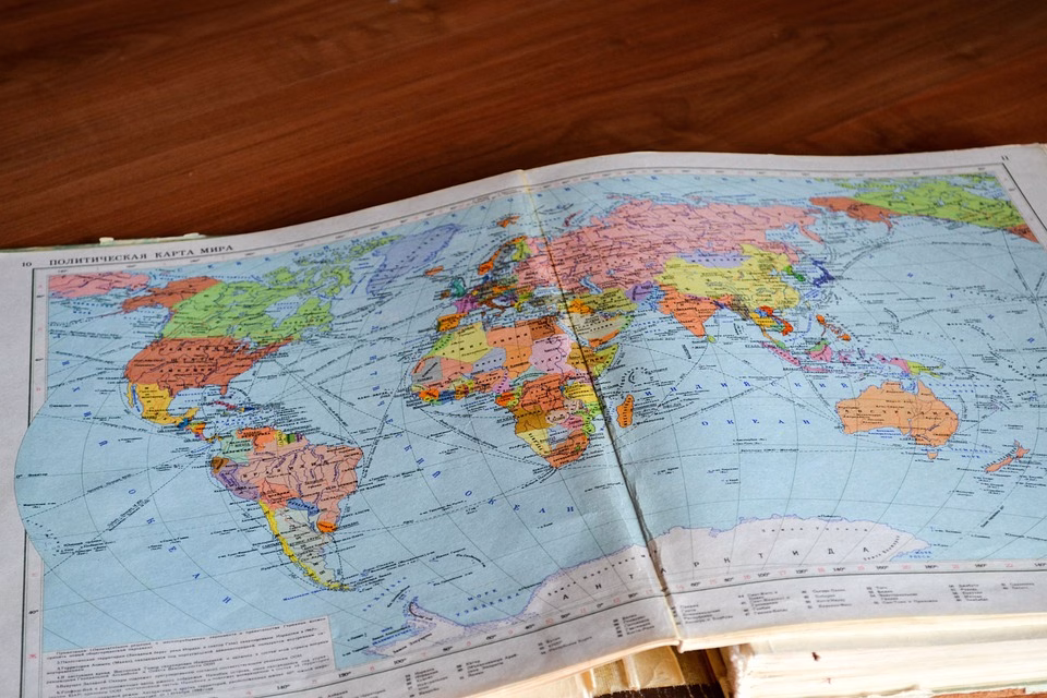 Navigating the Remote Work Landscape: The Role of Communication Software Navigating the Remote Work Landscape: The Role of Communication Software