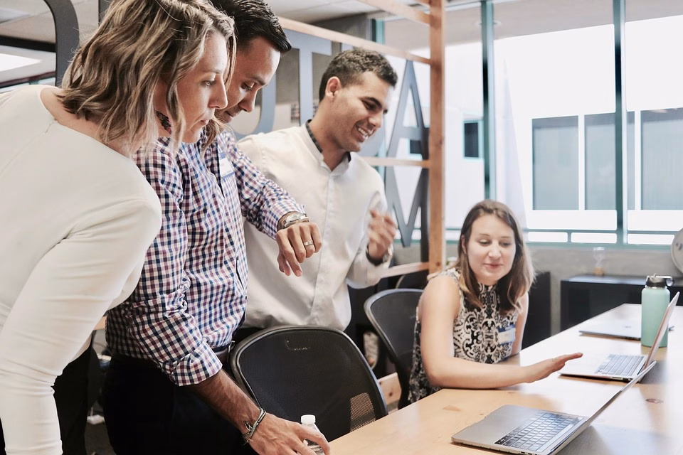 The HubSpot Advantage: Why Businesses are Making the Switch The HubSpot Advantage: Why Businesses are Making the Switch