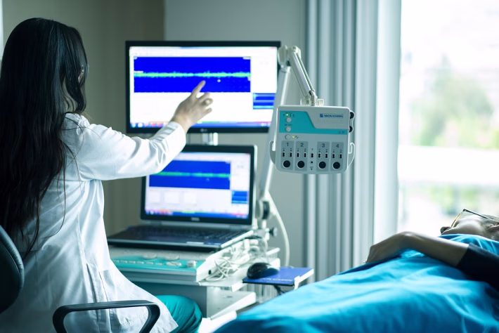 From Diagnosis to Treatment: The AI Innovations Shaping Healthcare in 2025