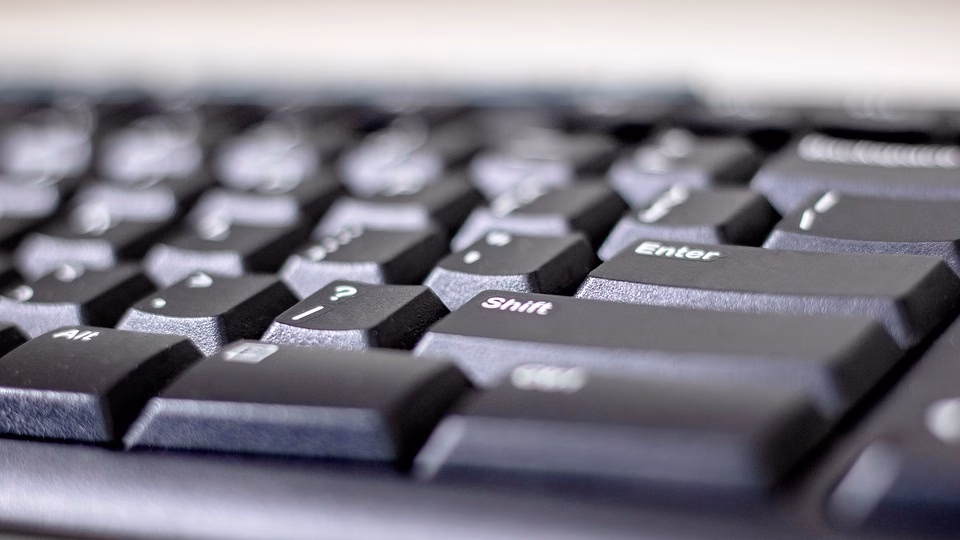 Harnessing Data: Transforming Insights into B2C Marketing Gold