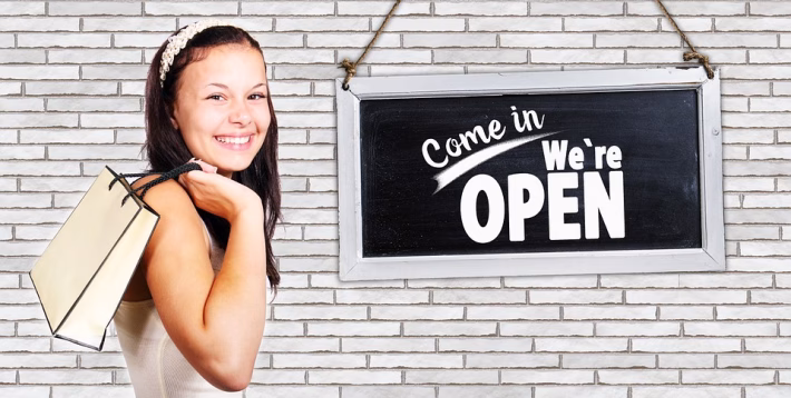 Enhancing Customer Experience: The Impact of Financial Data on CRM Strategies