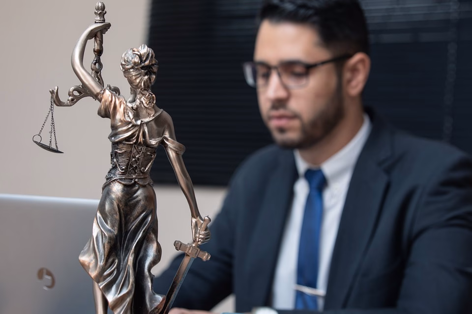 Legal: Optimizing Client Relations: Legal CRM Solutions for Modern Law Firms Legal: Optimizing Client Relations: Legal CRM Solutions for Modern Law Firms