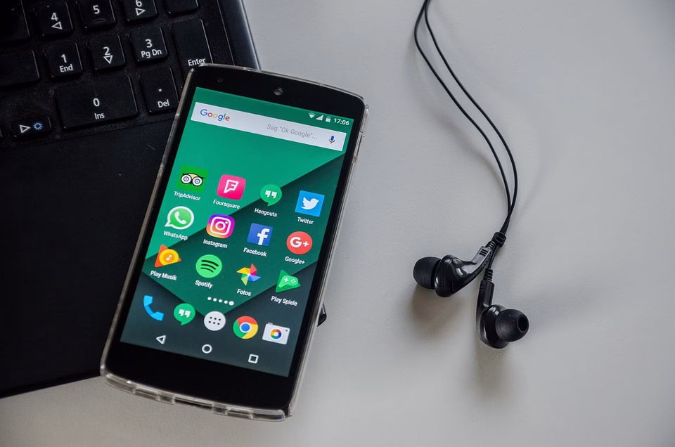 Unlocking Efficiency: How to Use WhatsApp as Your Order Management Tool