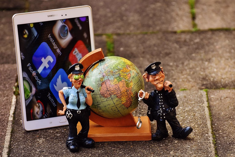 Networking 2.0: The Essential Elements of an Effective Digital Business Card