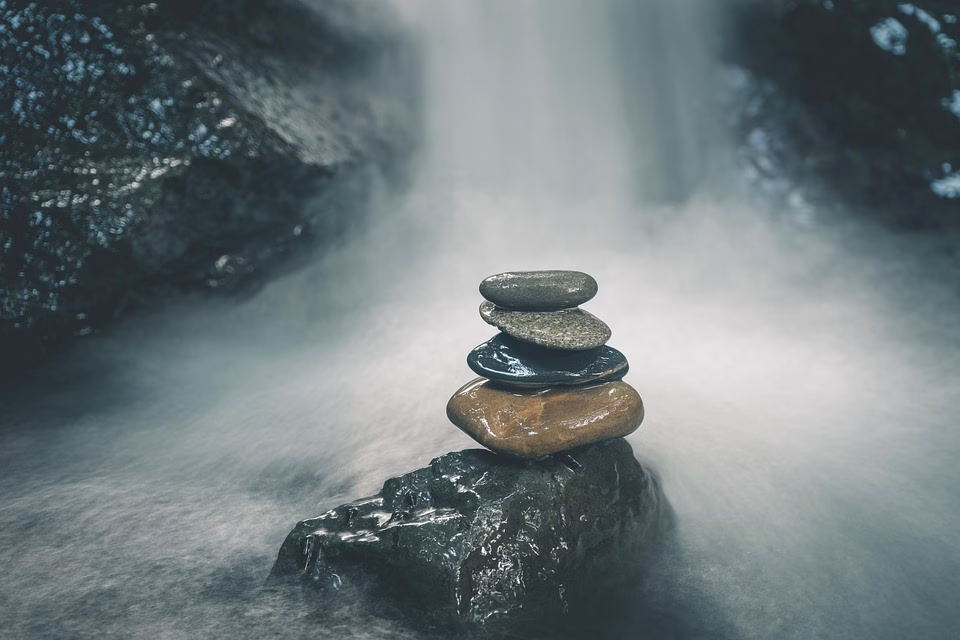 Balancing Work and Wanderlust: Secrets to Staying Productive on the Road