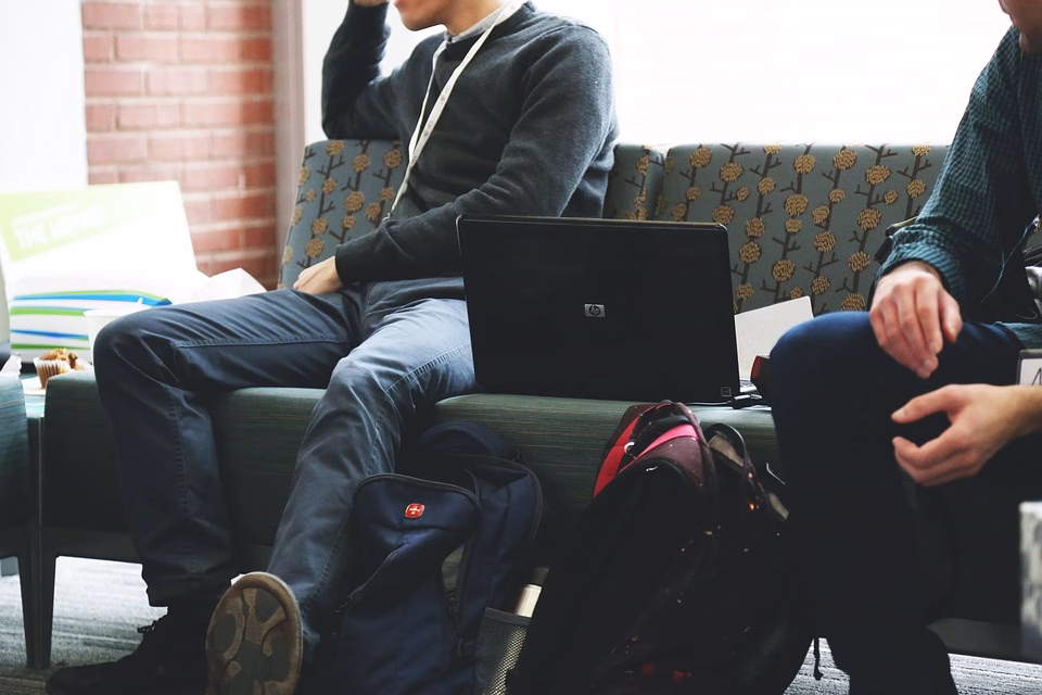 From Startups to Enterprises: Finding the Perfect eCommerce Platform From Startups to Enterprises: Finding the Perfect eCommerce Platform