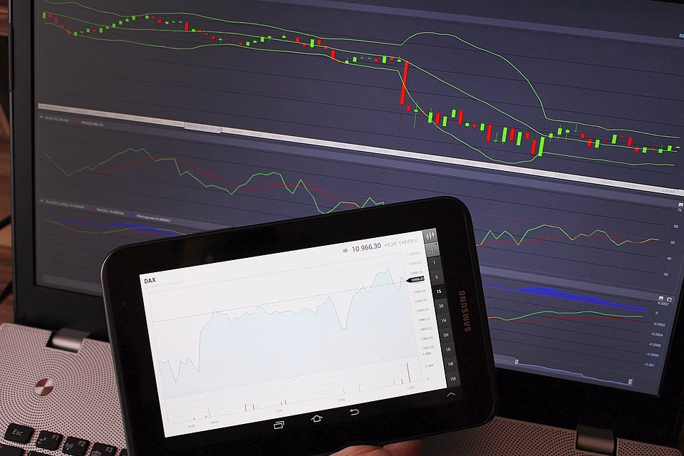 Chart Your Course: A Comprehensive Guide to Choosing the Right Goal Tracking Tool